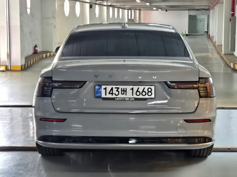 Volvo S90