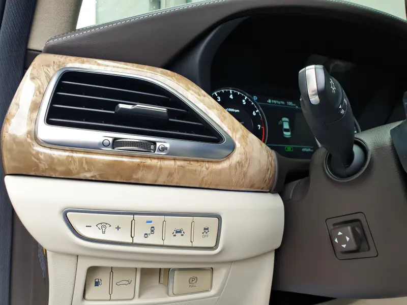 Genesis EQ900