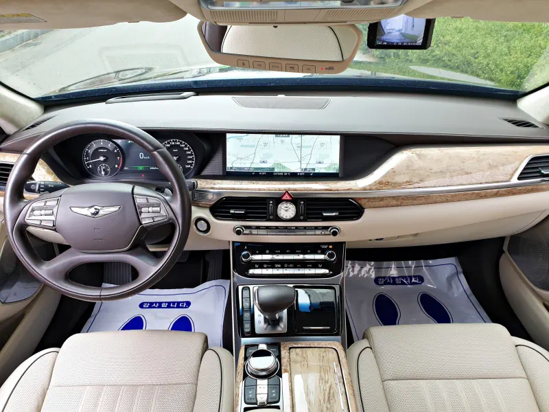 Genesis EQ900