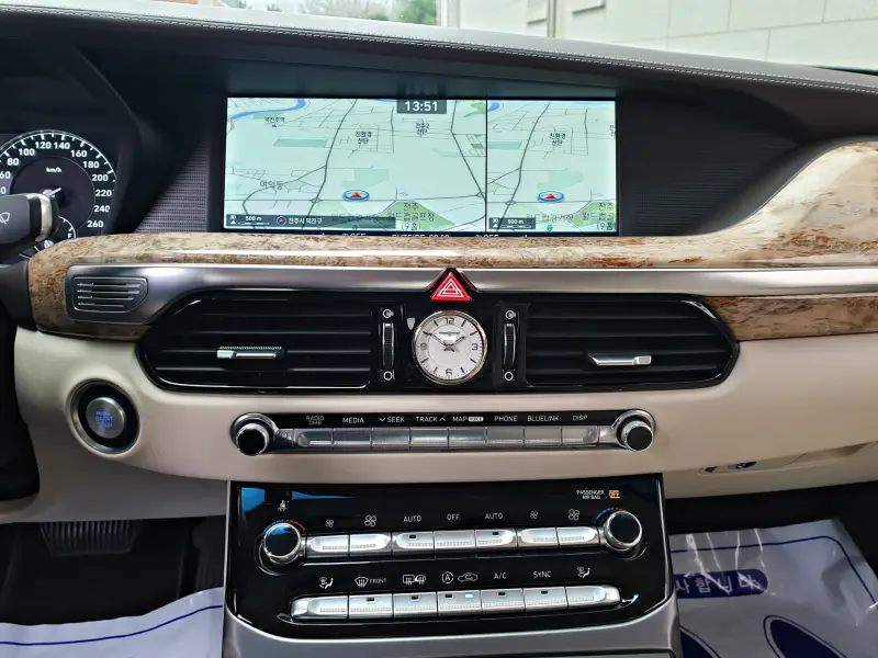 Genesis EQ900