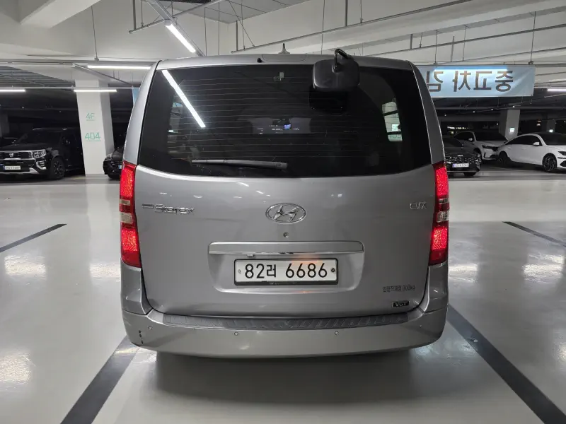 Hyundai Grand Starex