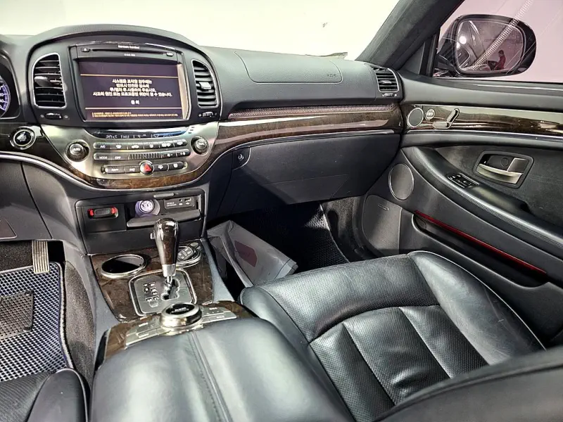 SsangYong Chairman W