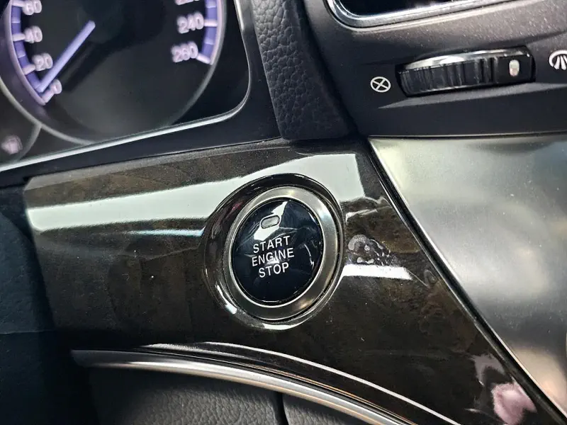 SsangYong Chairman W