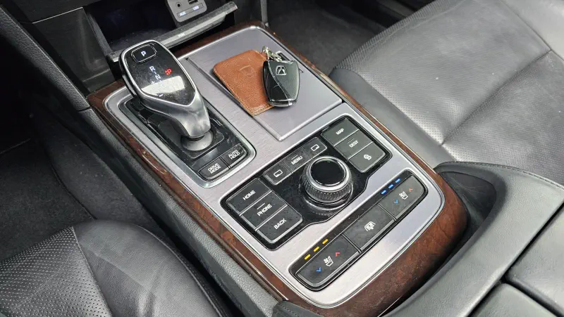 Hyundai Equus