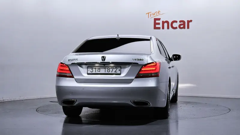 Hyundai Equus