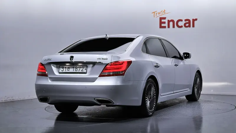 Hyundai Equus