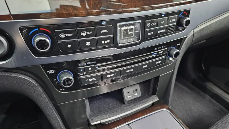 Hyundai Equus