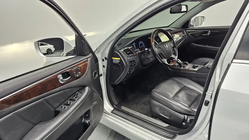 Hyundai Equus