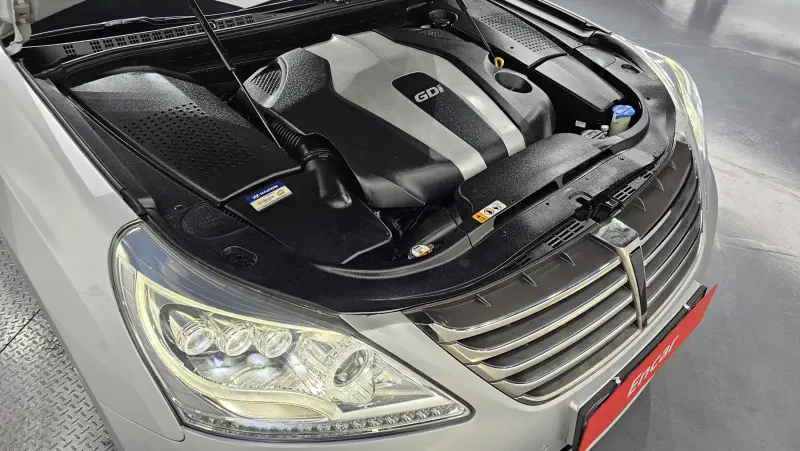 Hyundai Equus