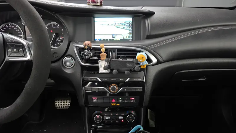 Infiniti Q30
