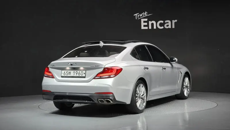 Genesis G70
