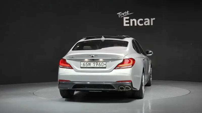Genesis G70