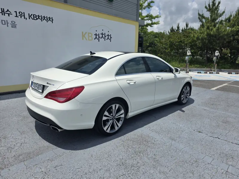Mercedes-Benz CLA-Class