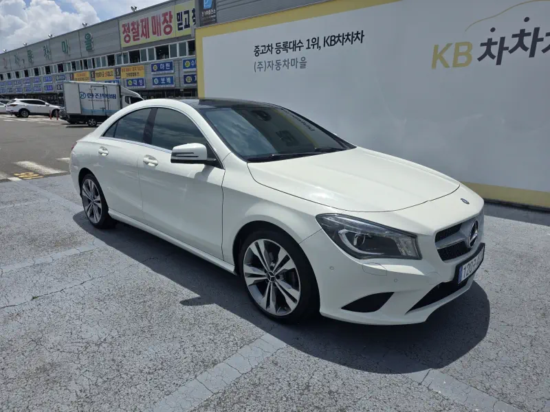 Mercedes-Benz CLA-Class