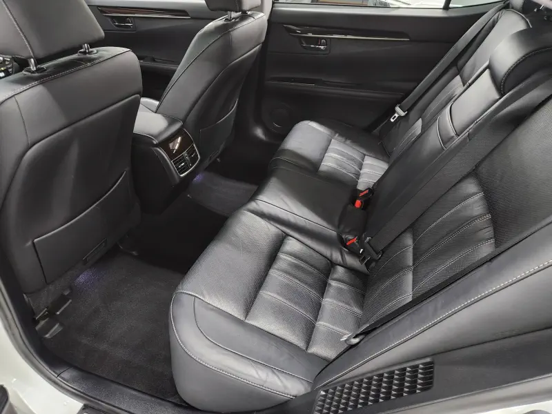 Lexus ES300h