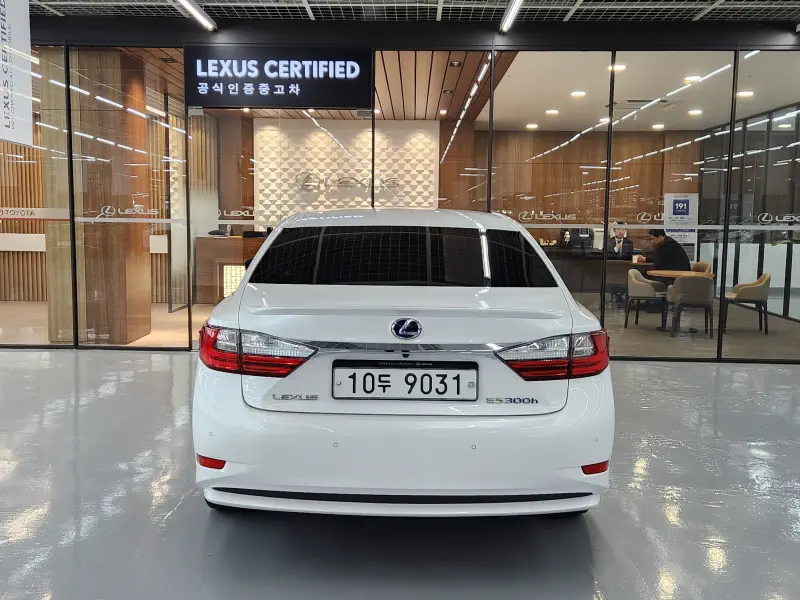 Lexus ES300h