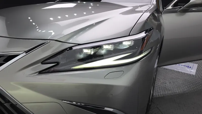 Lexus ES300h