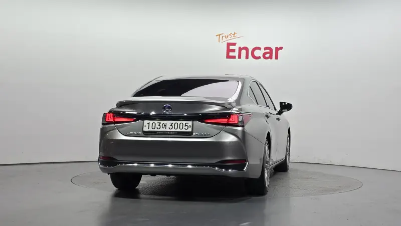 Lexus ES300h
