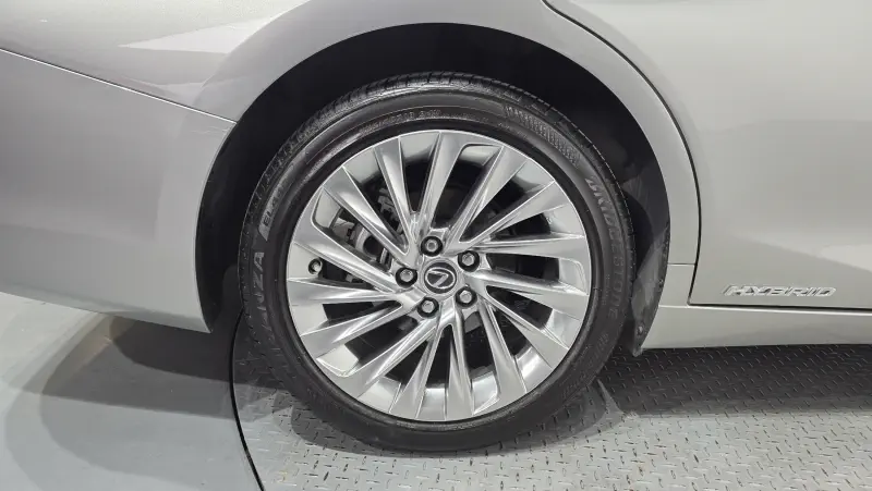 Lexus ES300h