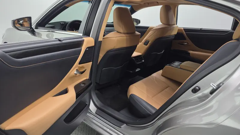 Lexus ES300h