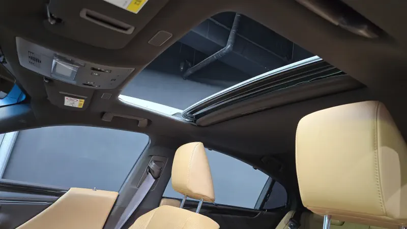 Lexus ES300h