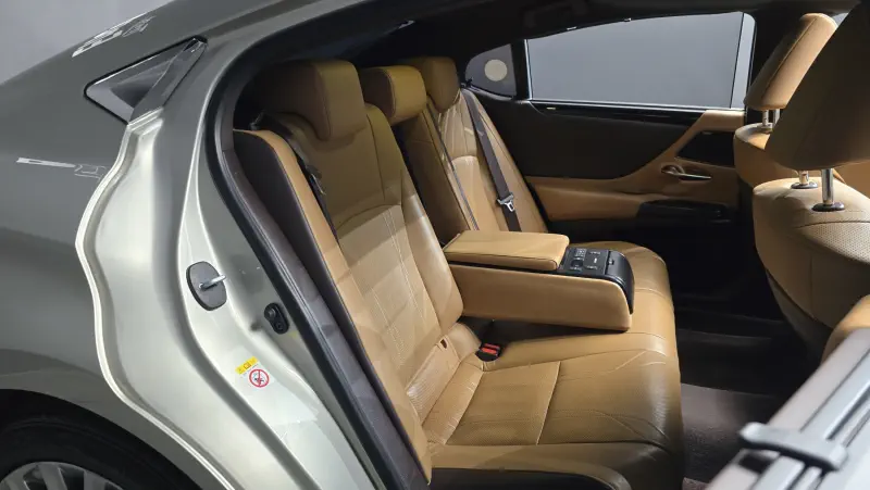 Lexus ES300h