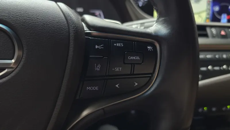 Lexus ES300h