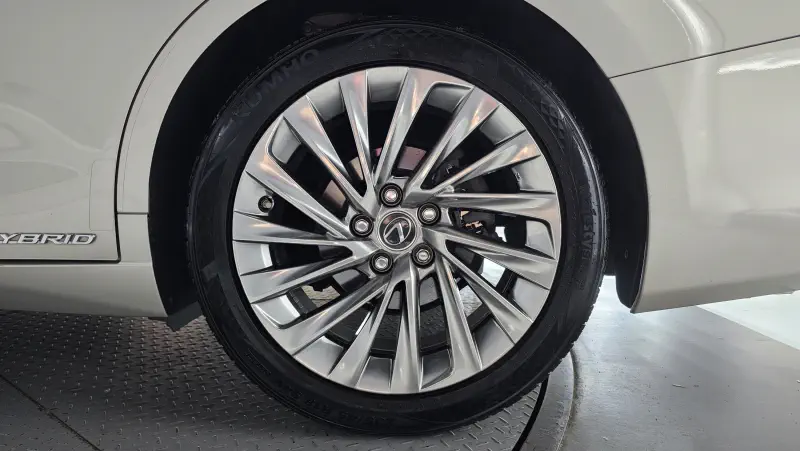 Lexus ES300h