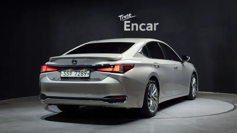 Lexus ES300h