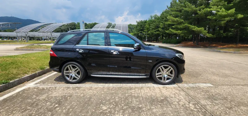 Mercedes-Benz M-class