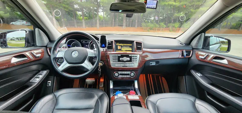 Mercedes-Benz M-class