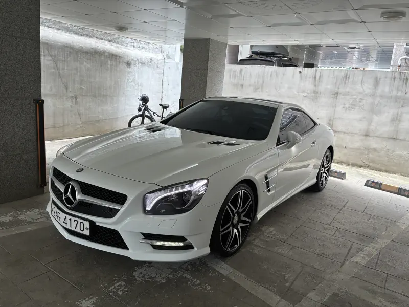 Mercedes-Benz SL-Class
