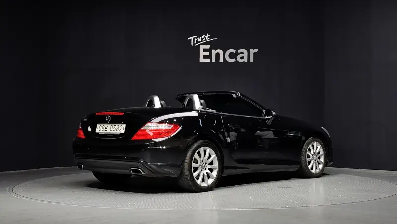 Mercedes-Benz SLK-Class