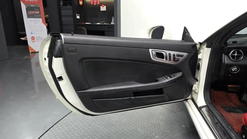 Mercedes-Benz SLK-Class