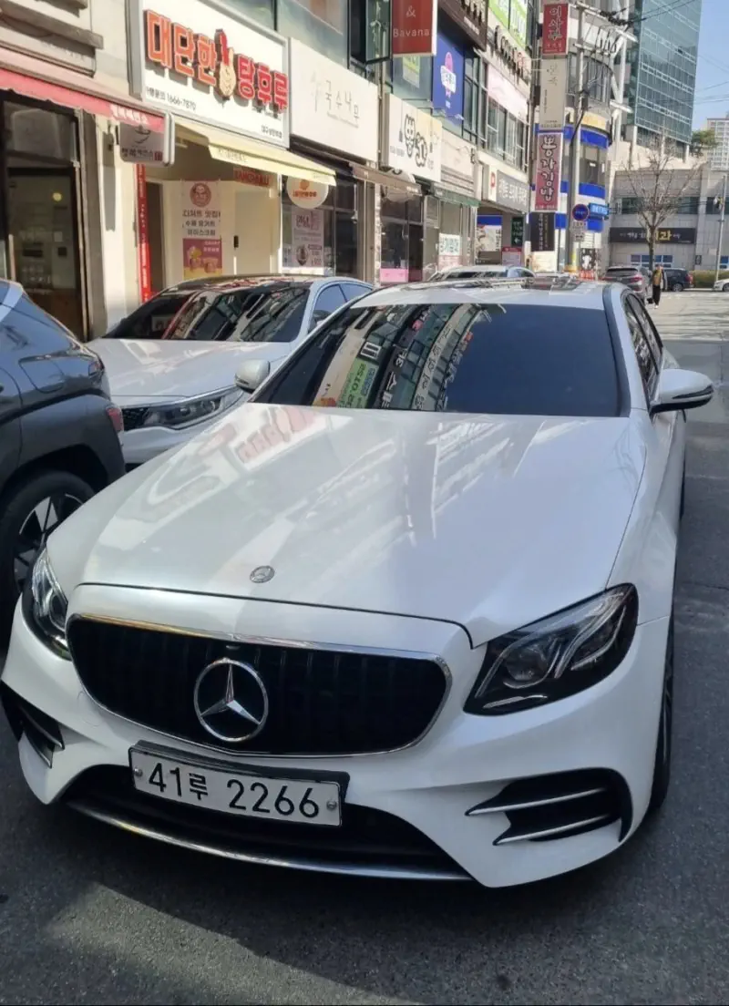 Mercedes-Benz E-Class