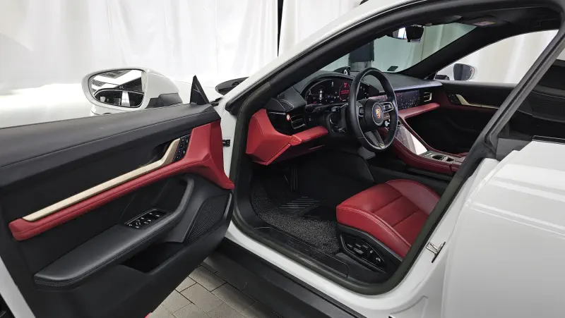 Porsche Taycan