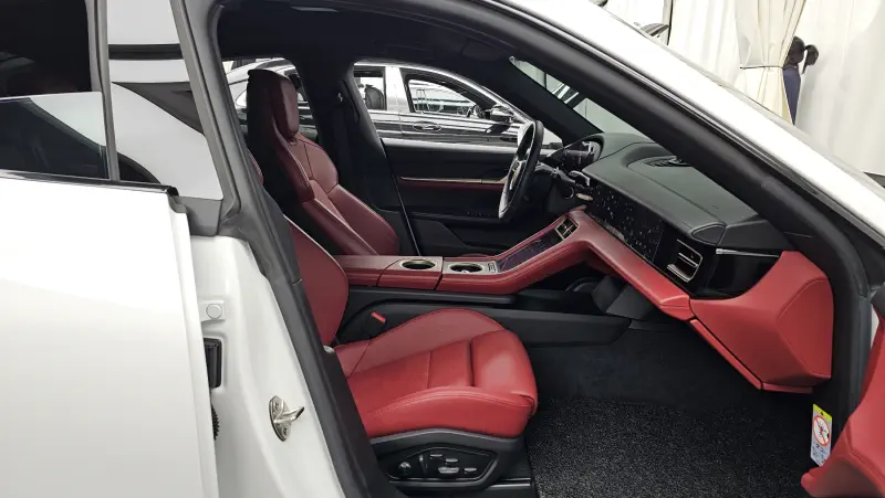 Porsche Taycan