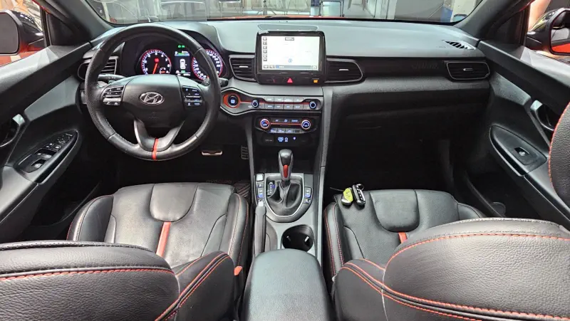 Hyundai Veloster