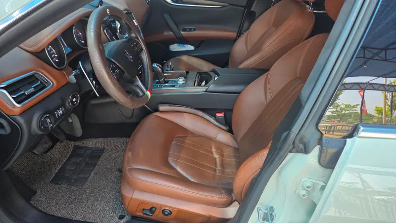 Maserati Ghibli
