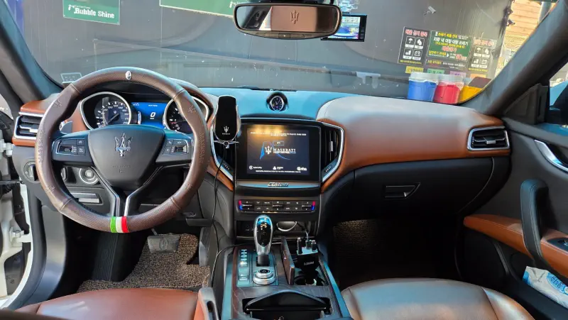 Maserati Ghibli