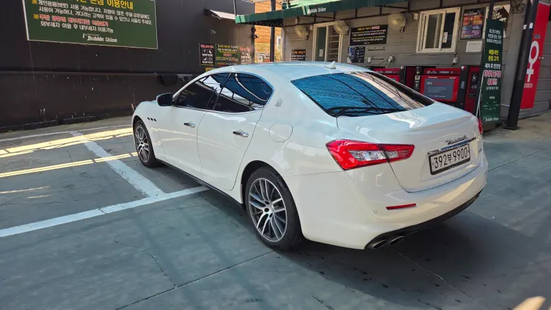 Maserati Ghibli