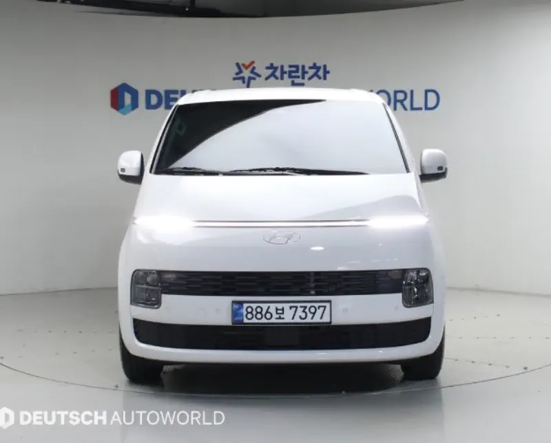 Hyundai Staria