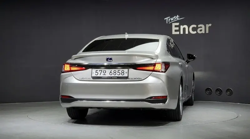 Lexus ES300h