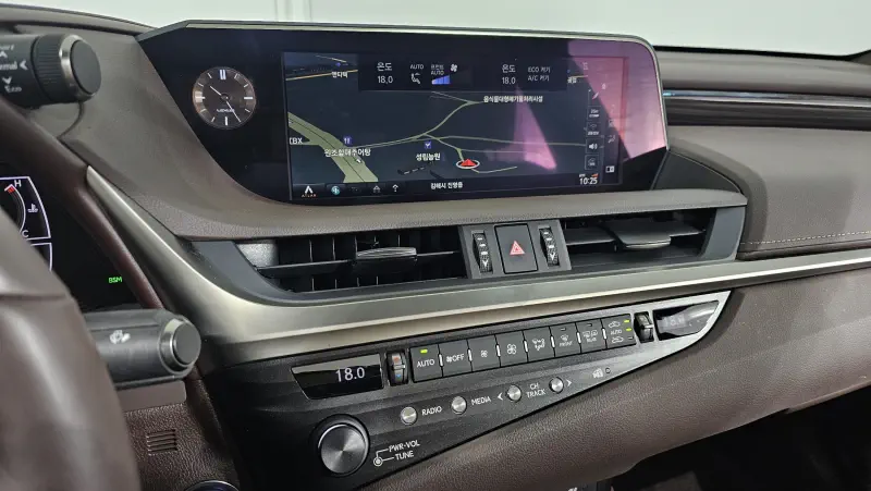 Lexus ES300h