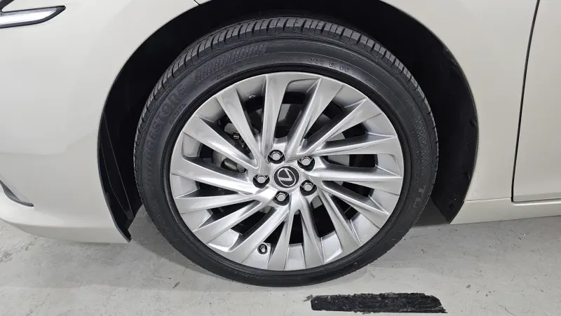Lexus ES300h
