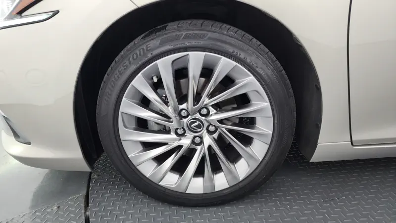 Lexus ES300h
