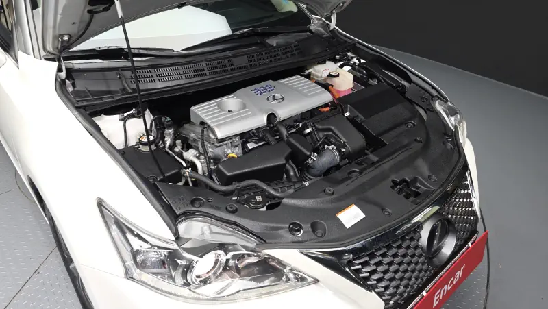 Lexus CT200h