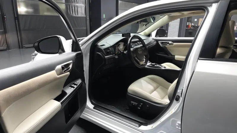 Lexus CT200h