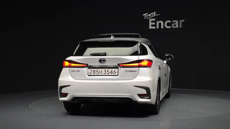 Lexus CT200h