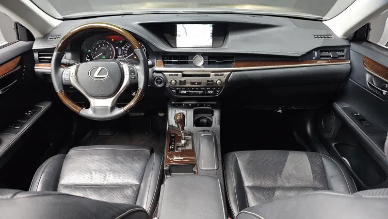 Lexus ES300h